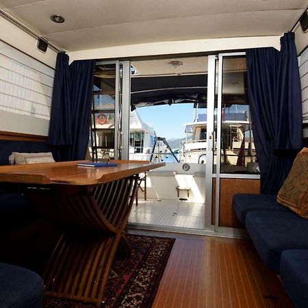 Blue II Yacht Hotell Àrbatax Exteriör bild