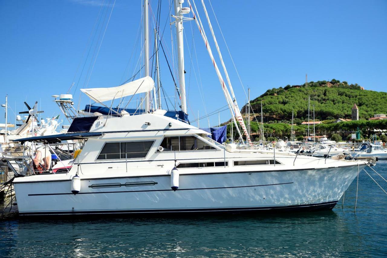 Blue II Yacht Hotell Àrbatax Exteriör bild